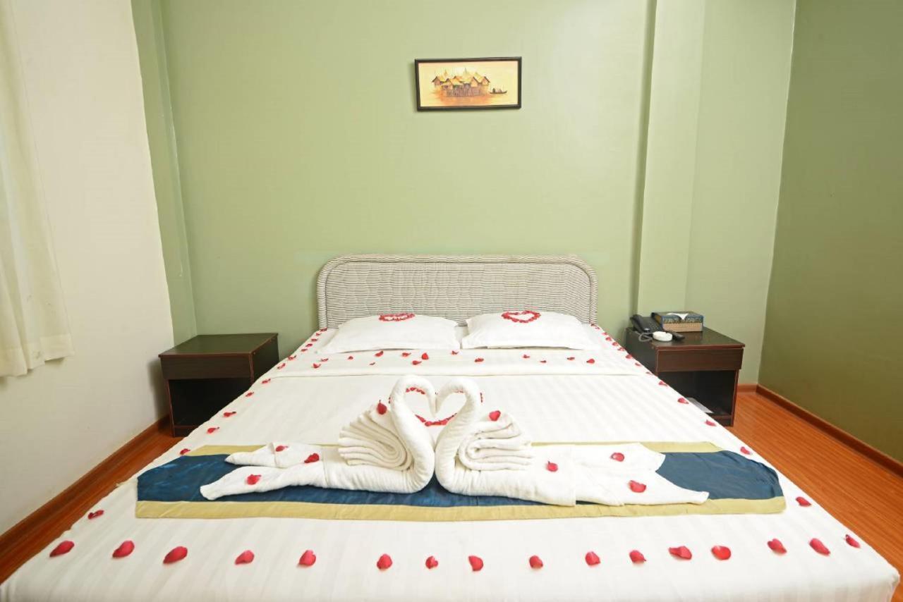 Supreme Hotel Yangon Luaran gambar
