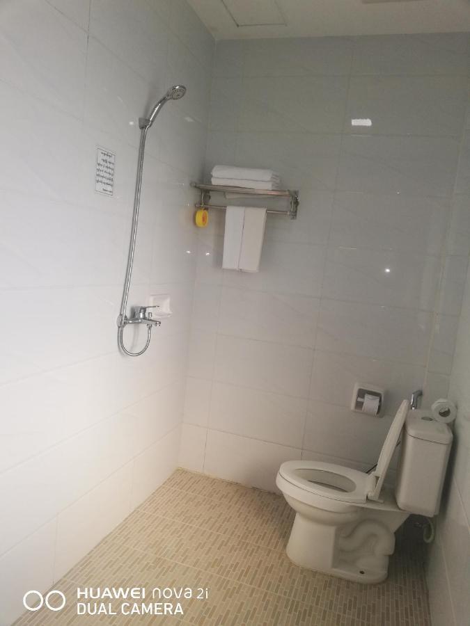 Supreme Hotel Yangon Luaran gambar